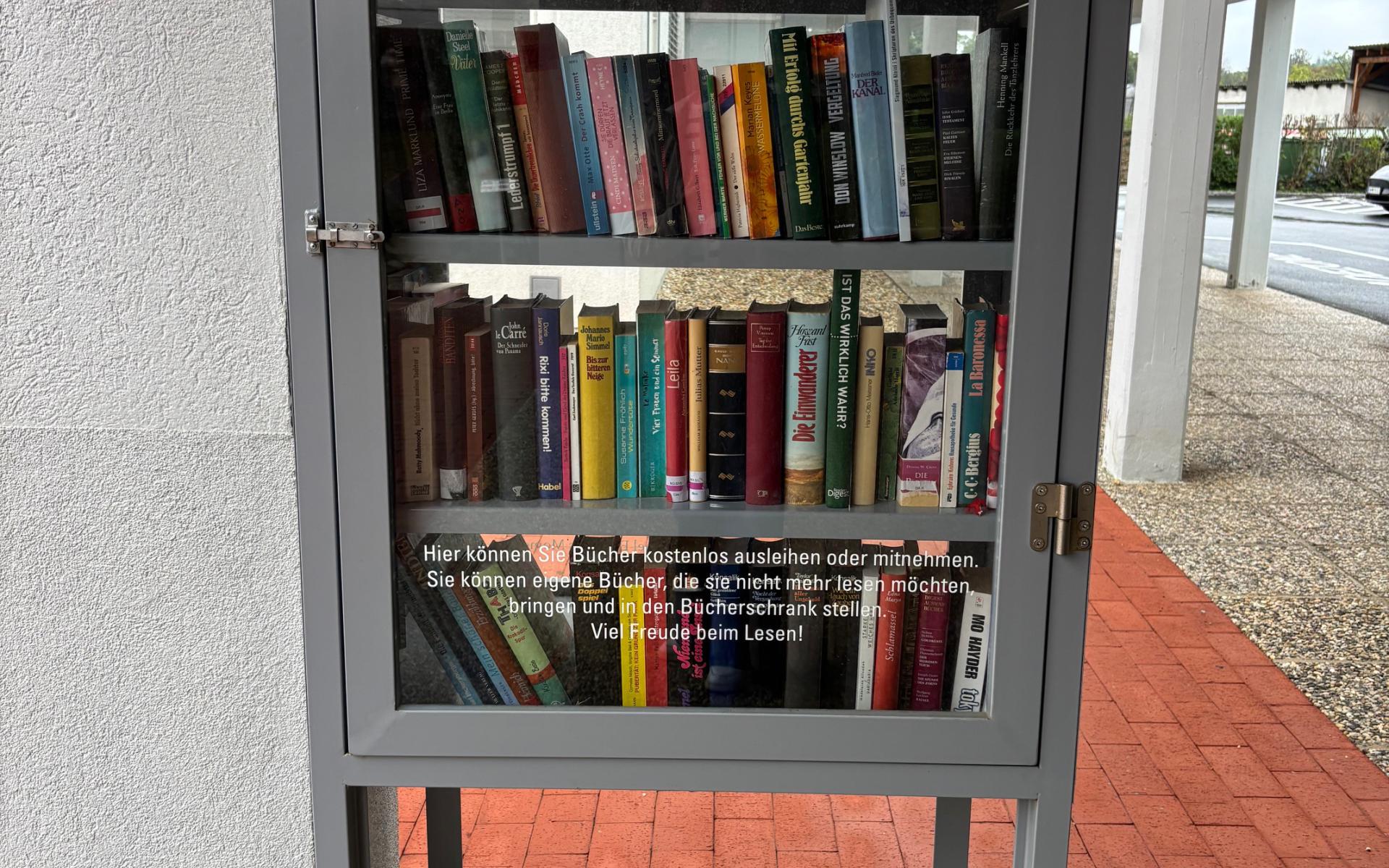 Bücherschrank Bücherei