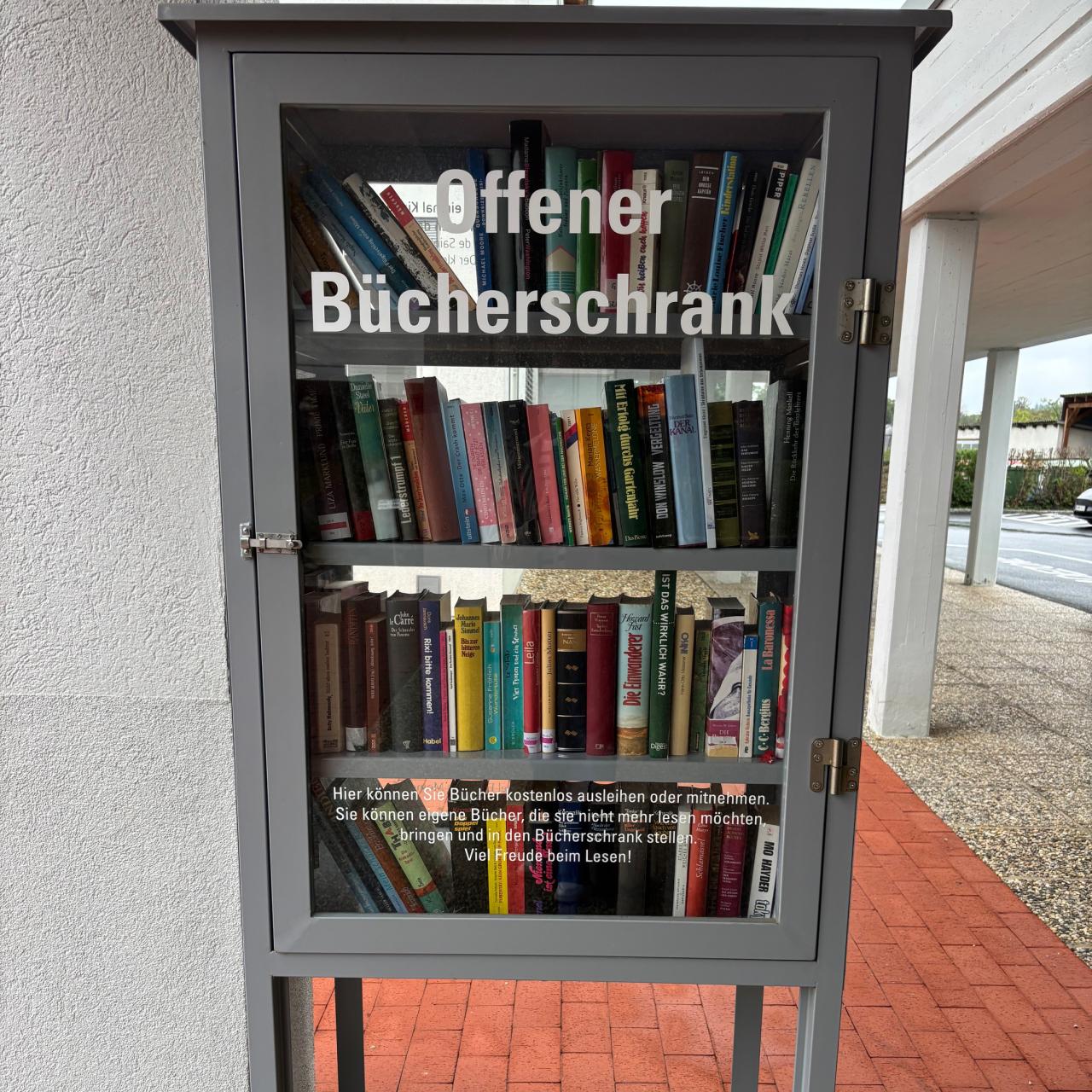 Bücherschrank Bücherei